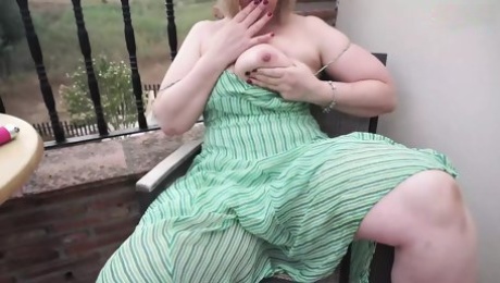 Quickie Solo Masturbation on the Balcony on Vacation In Malaga !!!